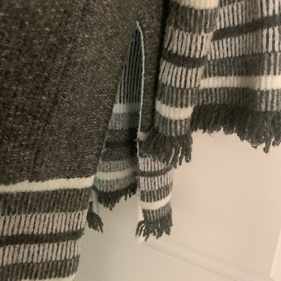 Beautiful Open Front Sweater - EUC - L/XL - Picture 6 of 6